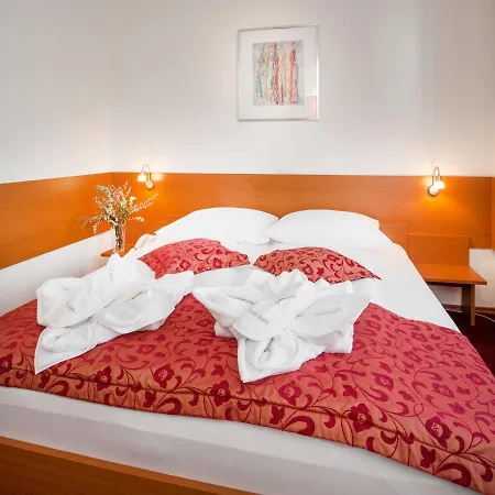Park Hotel 3*