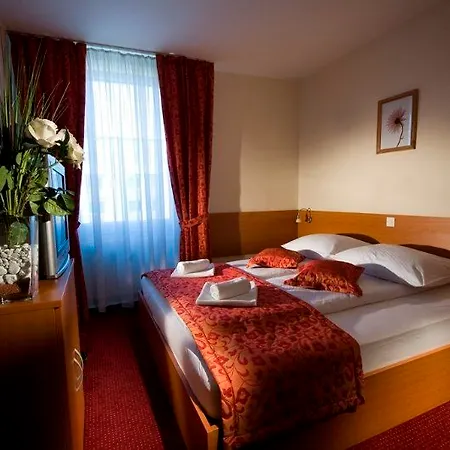 Park Hotel 3*